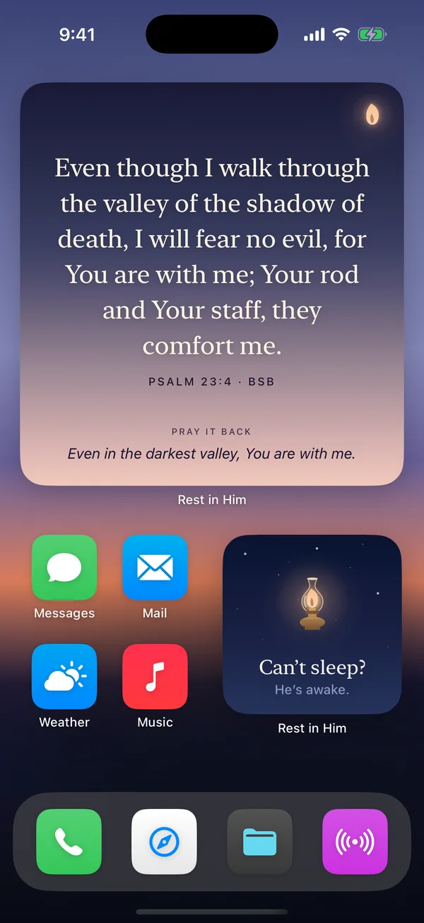 Bible verse widgets on an iPhone home screen showing the whole of Psalm 23:4